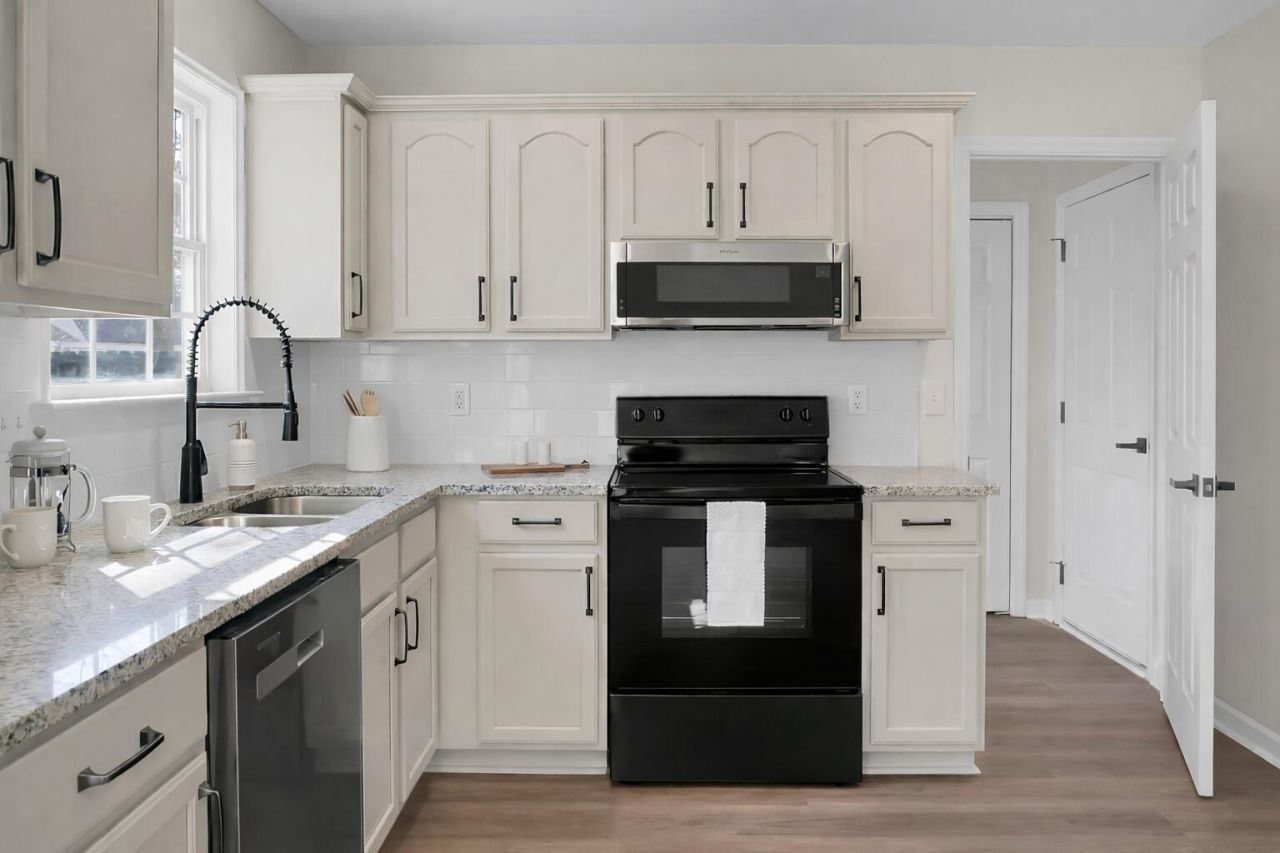 103 Equestrian Court Photo 9