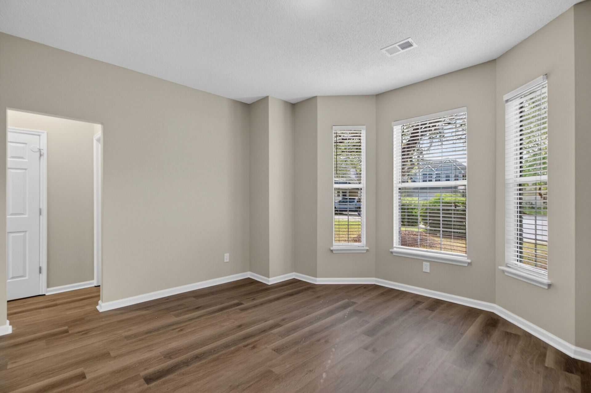 5342 Greggs Landing Photo 8