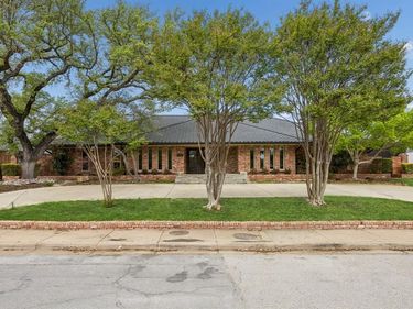 7023 Brookshire Drive, Dallas, TX 75230