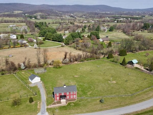 15615 WHISPERING KNOLL COURT, HILLSBORO, VA 20132