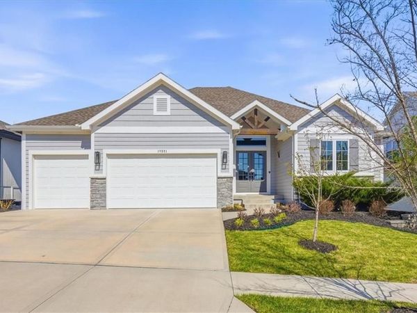 17321 Bradshaw Street, Overland Park, KS 66221
