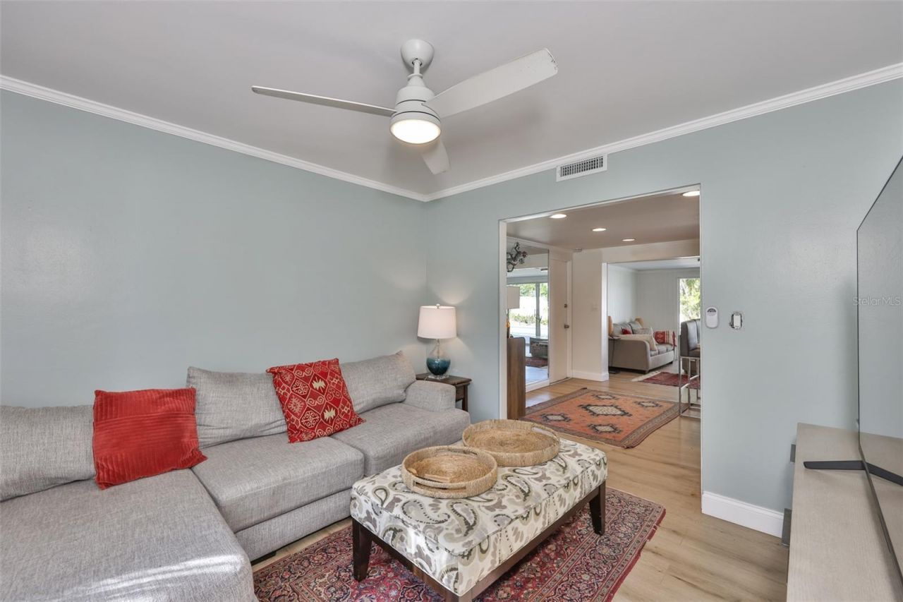 1279 86th Avenue N, Saint Petersburg, FL 33702 Photo