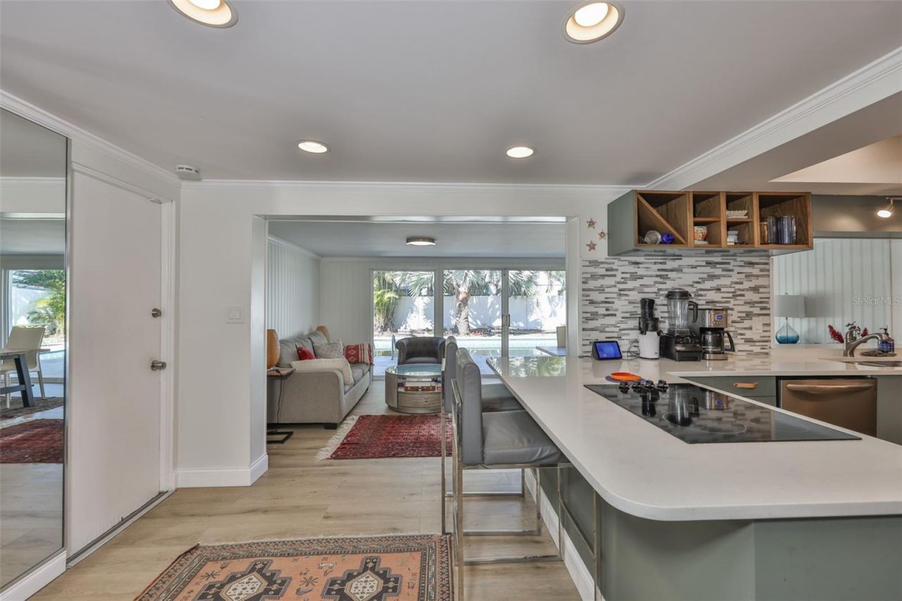 1279 86th Avenue N, Saint Petersburg, FL 33702 Photo