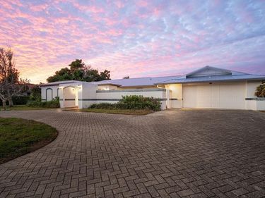 561 BIRDIE LANE, LONGBOAT KEY, FL 34228