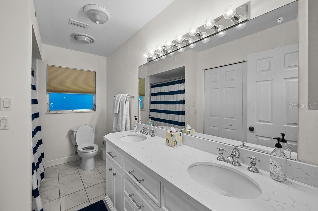 561 Birdie Lane, Longboat Key, FL 34228 Photo