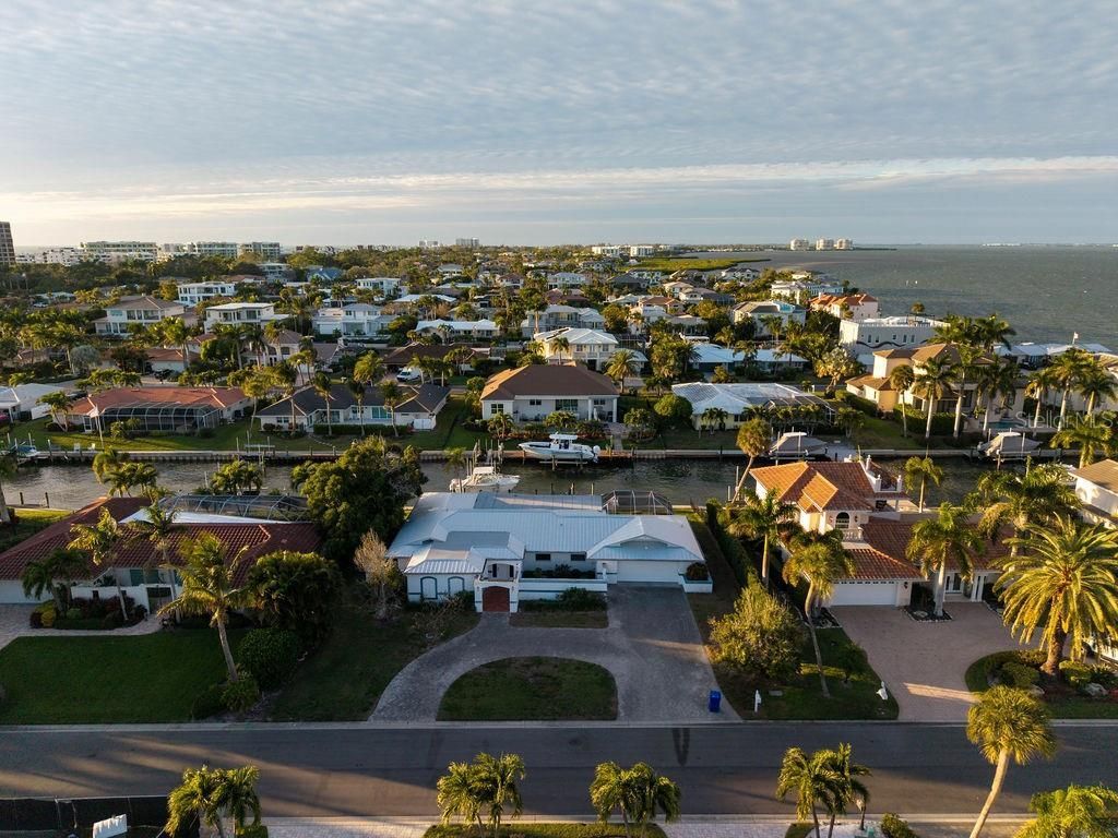 561 Birdie Lane, Longboat Key, FL 34228 Photo