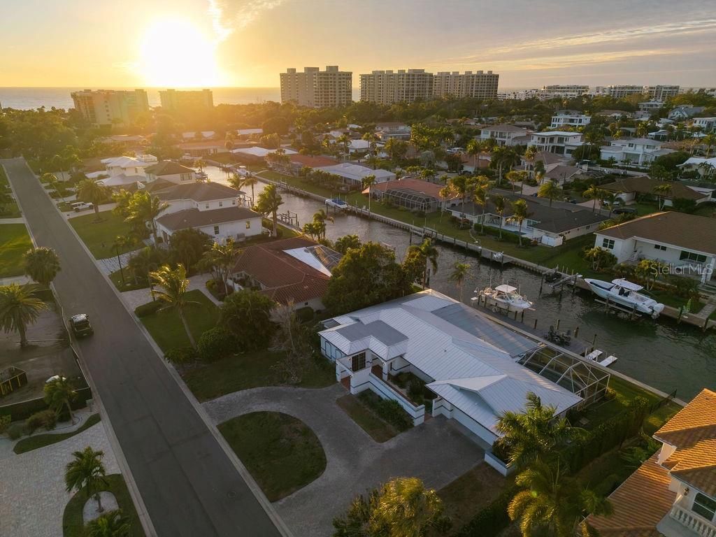 561 Birdie Lane, Longboat Key, FL 34228 Photo