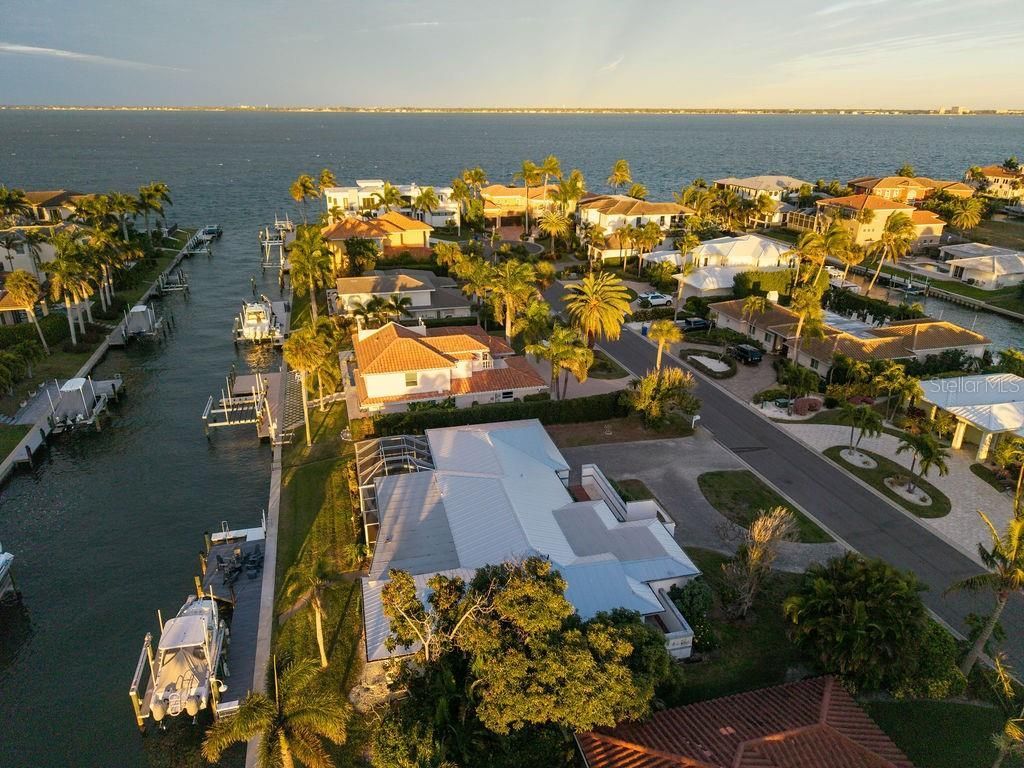 561 Birdie Lane, Longboat Key, FL 34228 Photo