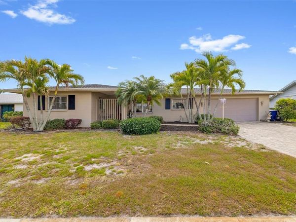 3136 GULF GATE DRIVE, SARASOTA, FL 34231