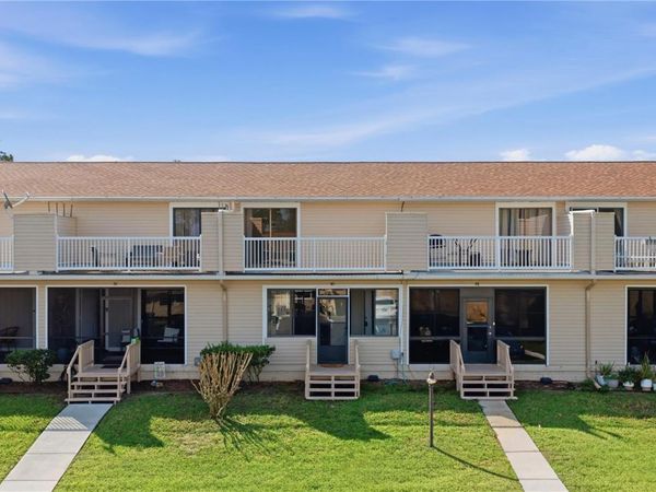 11001 SE SUNSET HARBOR ROAD, Unit H49, SUMMERFIELD, FL 34491