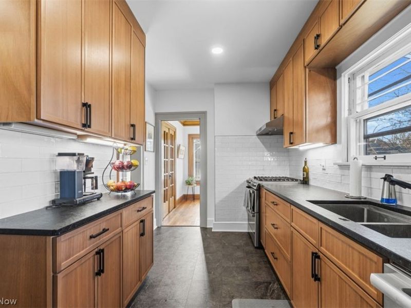 3030 Huntington Road , Shaker Heights, OH 44120 Photo 12