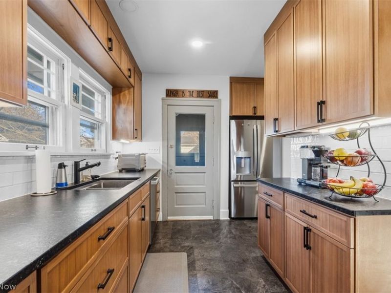 3030 Huntington Road , Shaker Heights, OH 44120 Photo 14