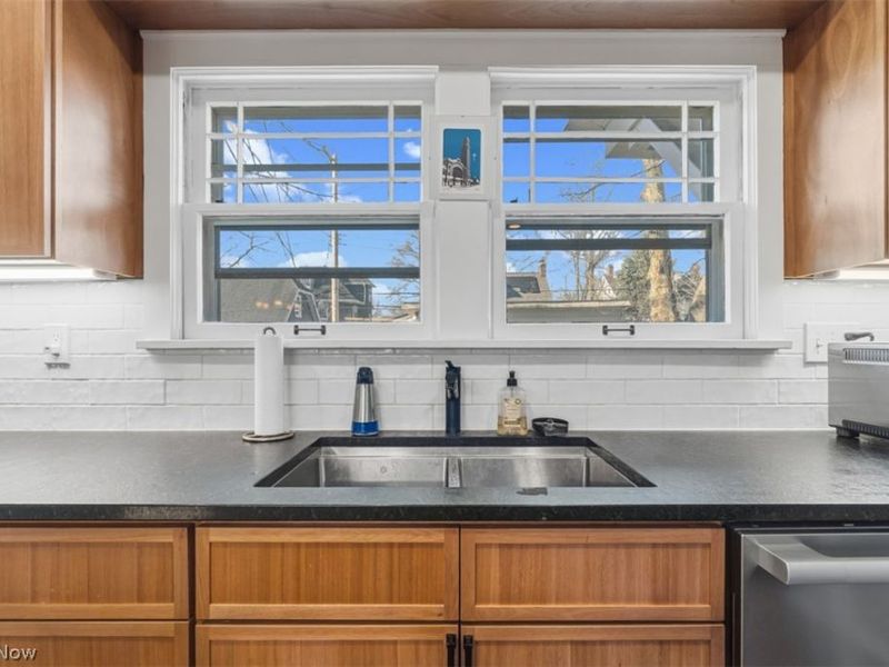 3030 Huntington Road , Shaker Heights, OH 44120 Photo 16