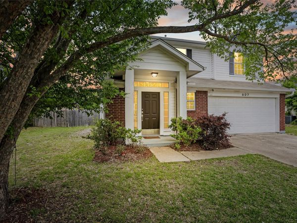 607 Sparkling Brook LN , Leander, TX 78641