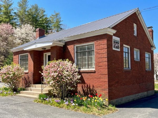 287 Main Street, North Creek, NY 12853