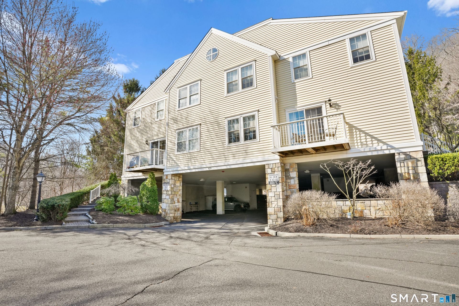 629 Danbury, Unit 43, Ridgefield, CT 06877 Main Photo