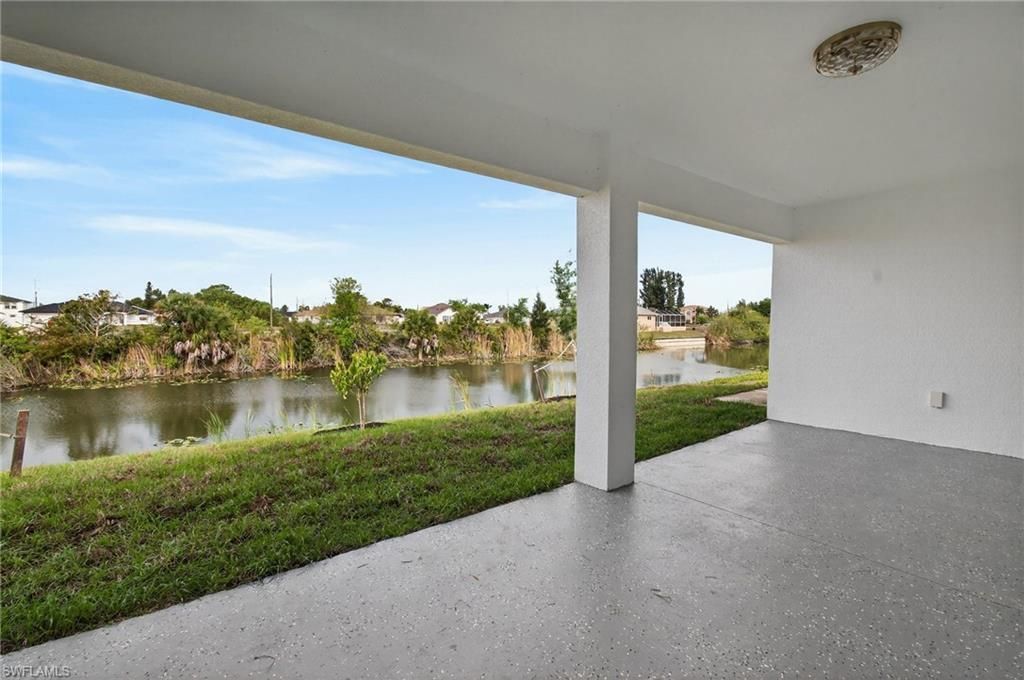 1614 NE 6th Ave, Cape Coral, FL 33909 Photo
