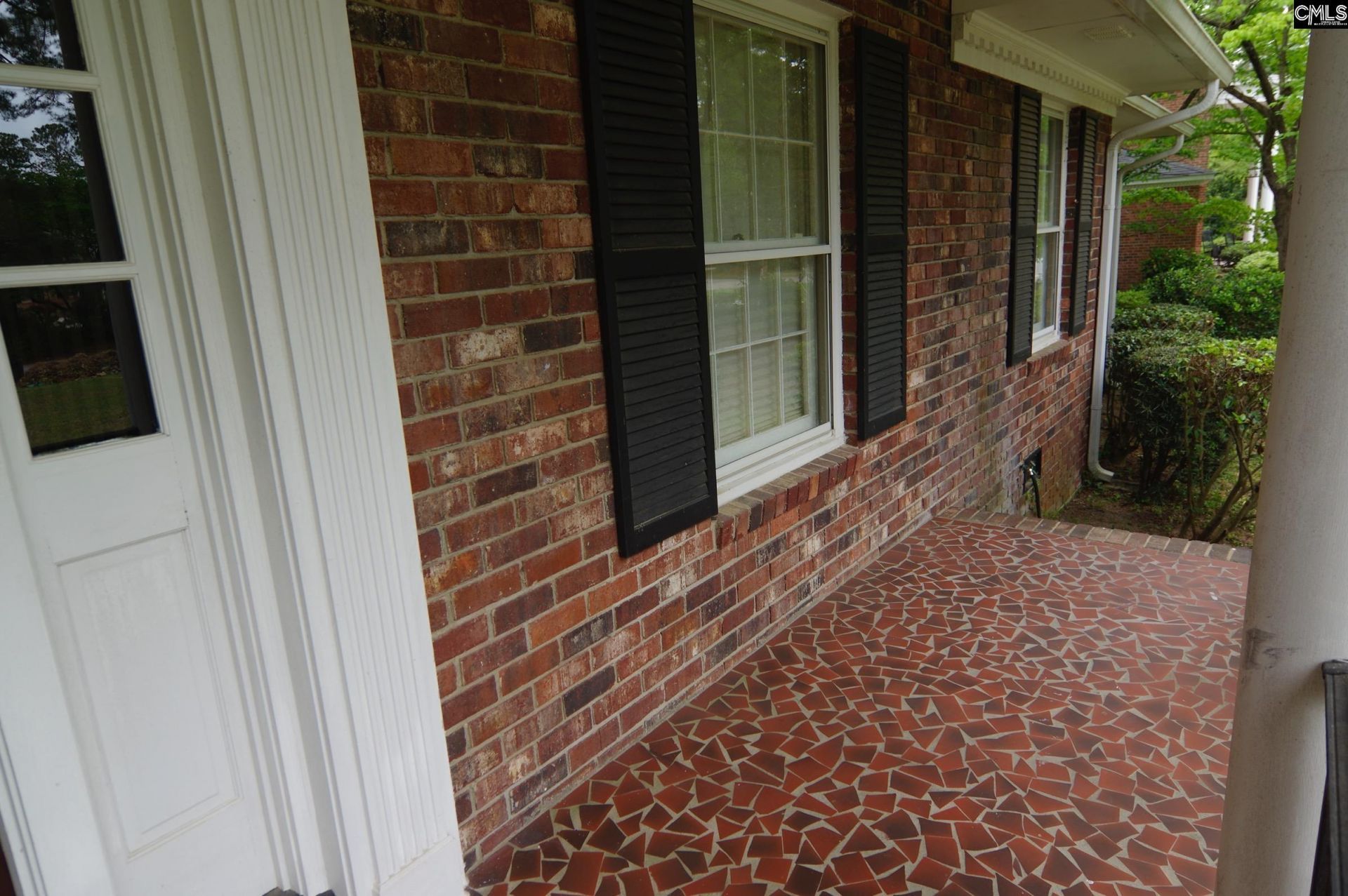 725 Southlake Road Photo 10