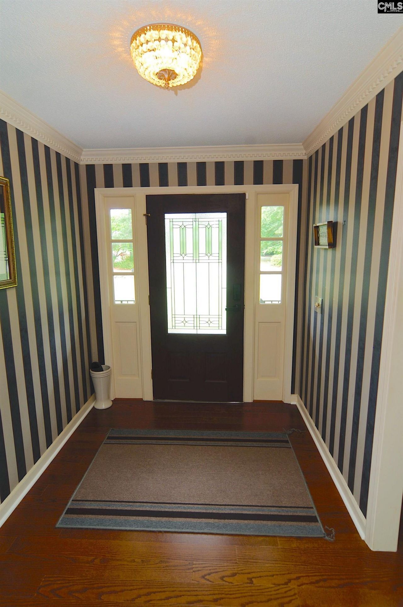725 Southlake Road Photo 11