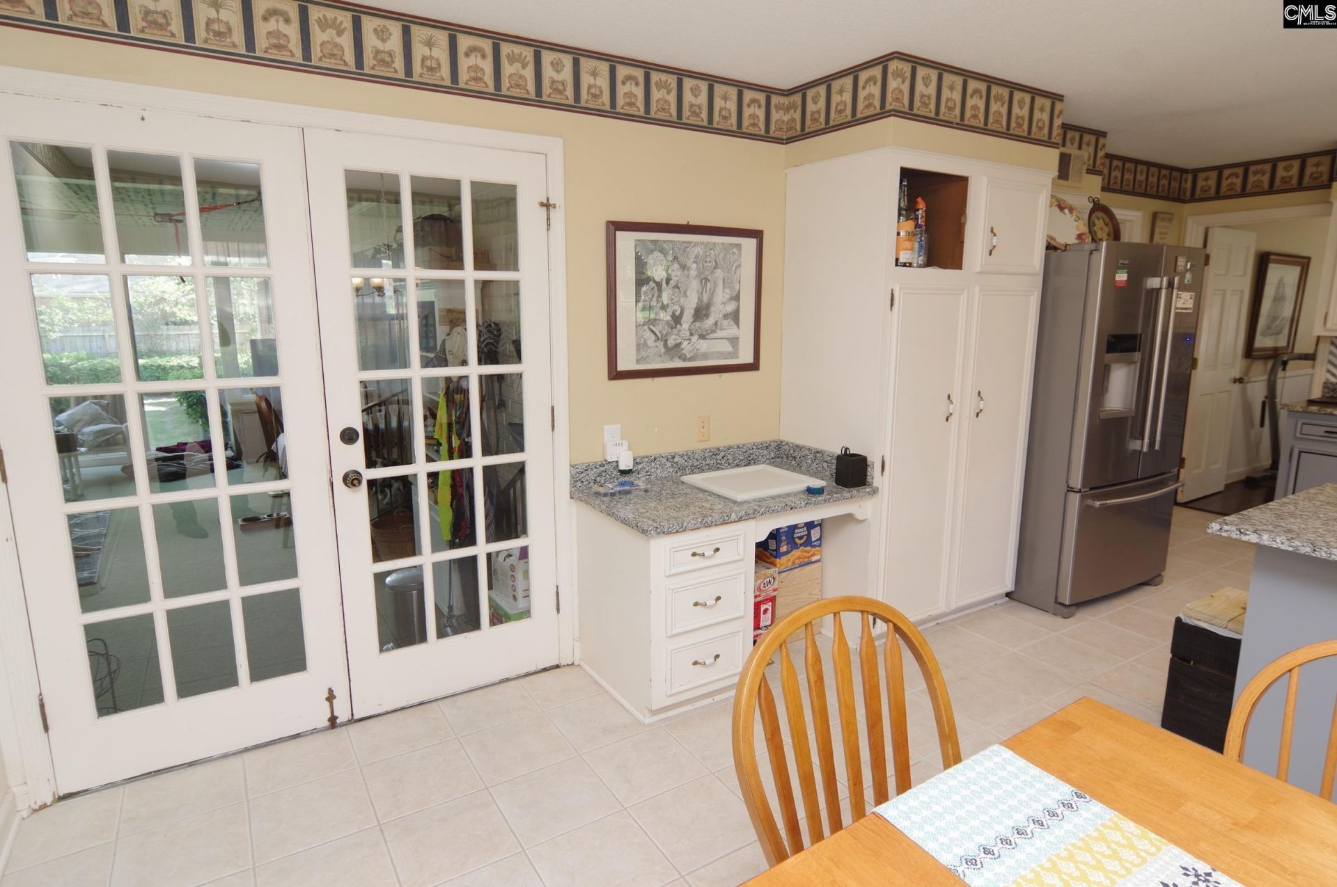 725 Southlake Road Photo 16