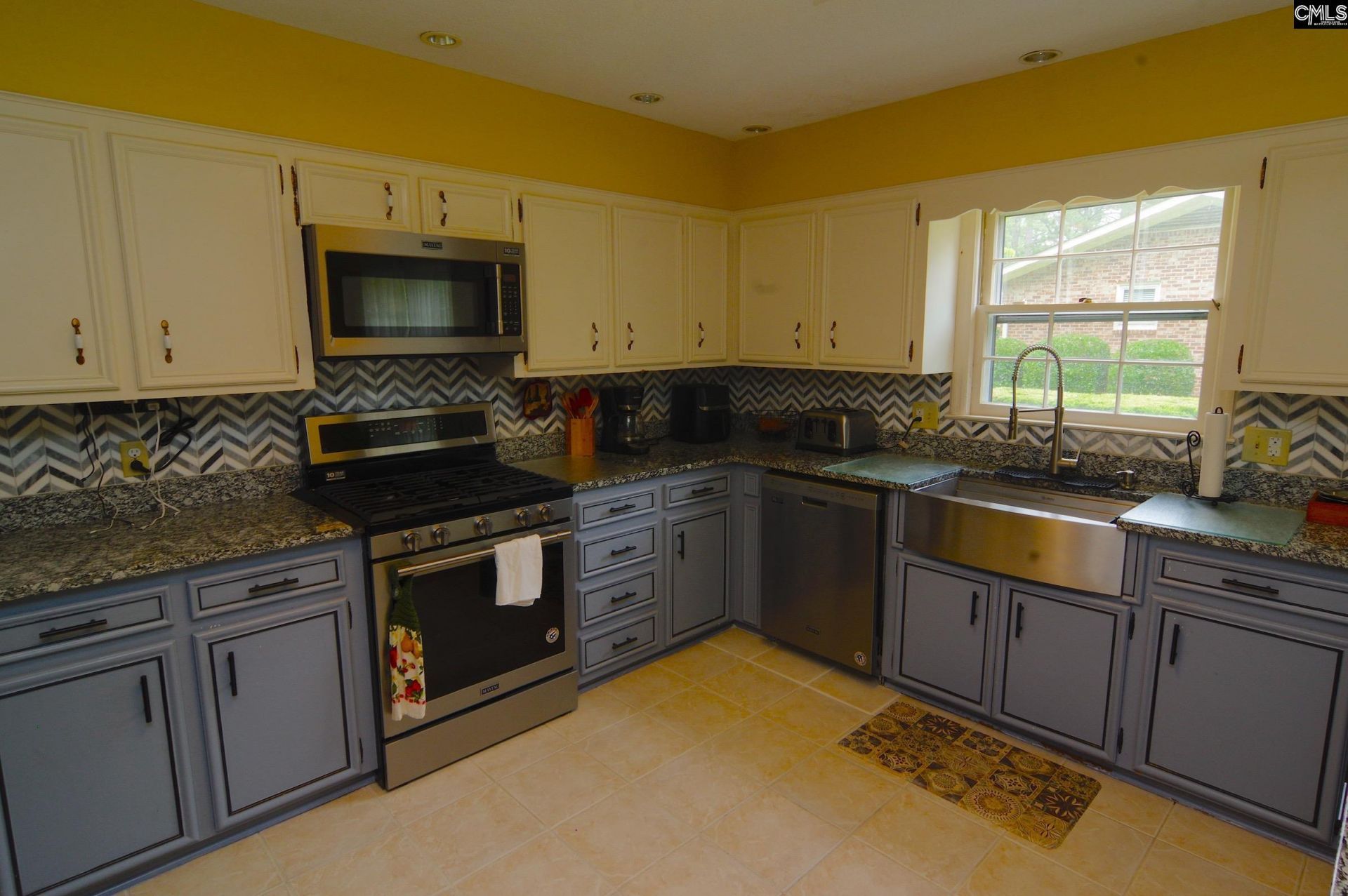 725 Southlake Road Photo 19