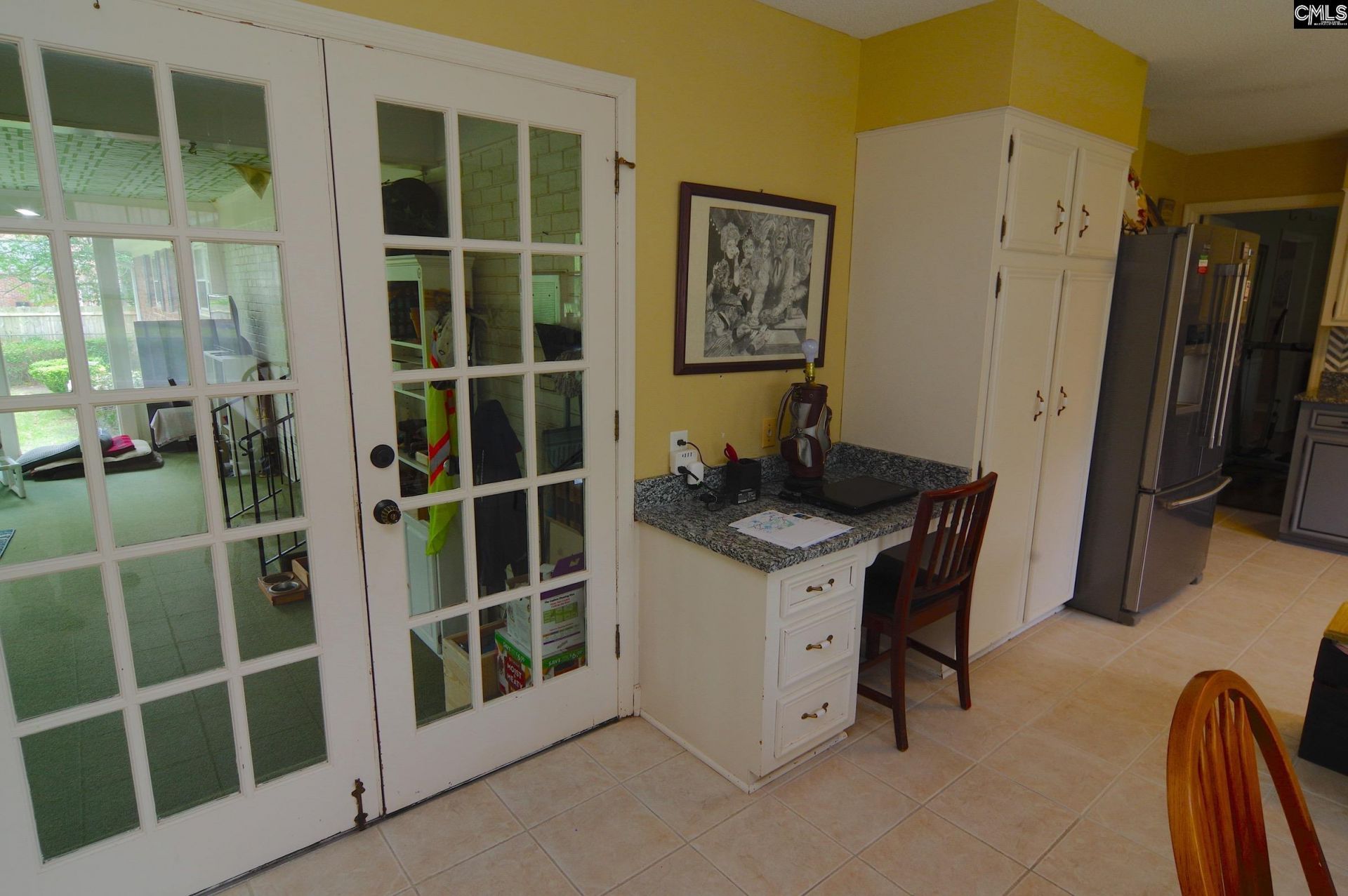 725 Southlake Road Photo 23