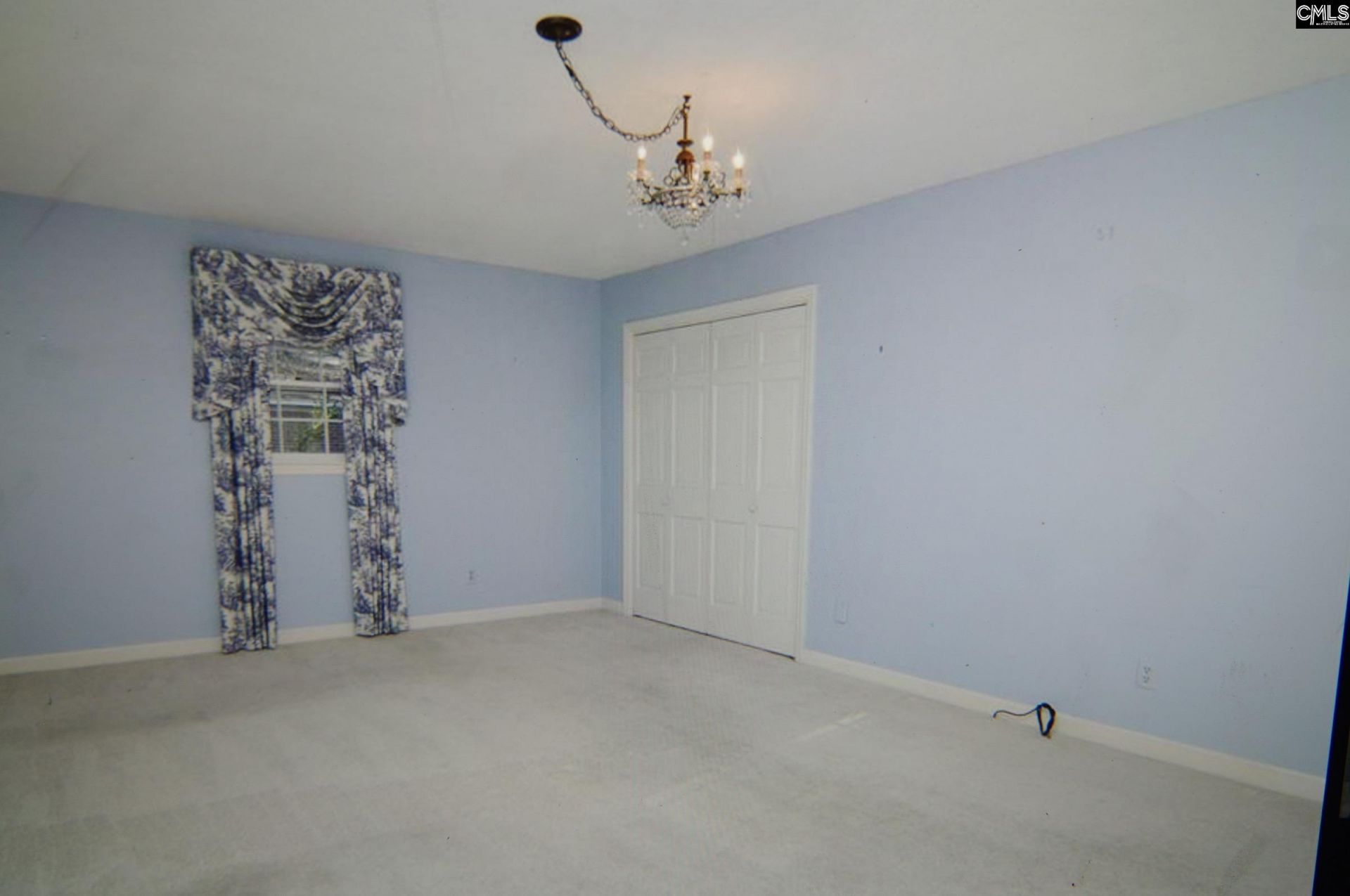 725 Southlake Road Photo 23