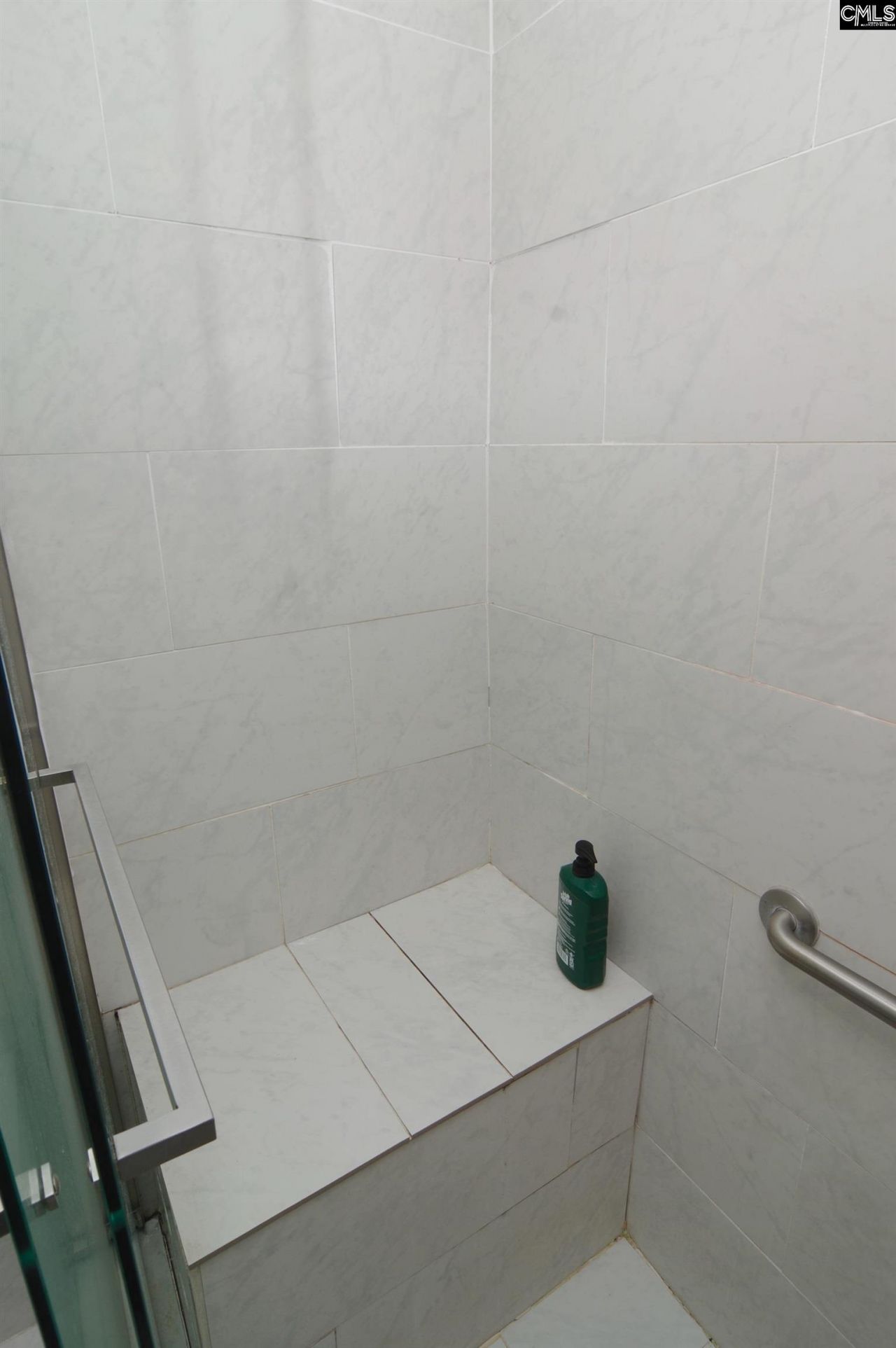 725 Southlake Road Photo 27