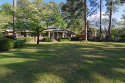 725 Southlake Road photo 4