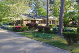 725 Southlake Road photo 4