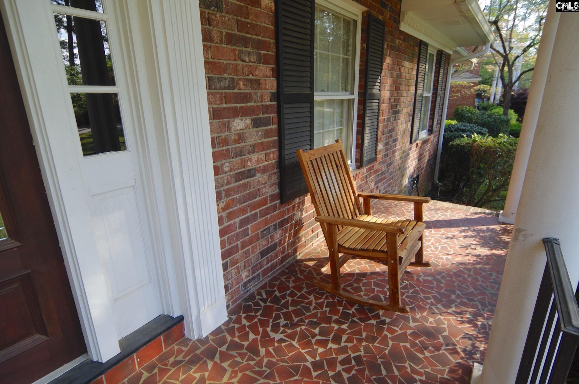 725 Southlake Road Photo 8