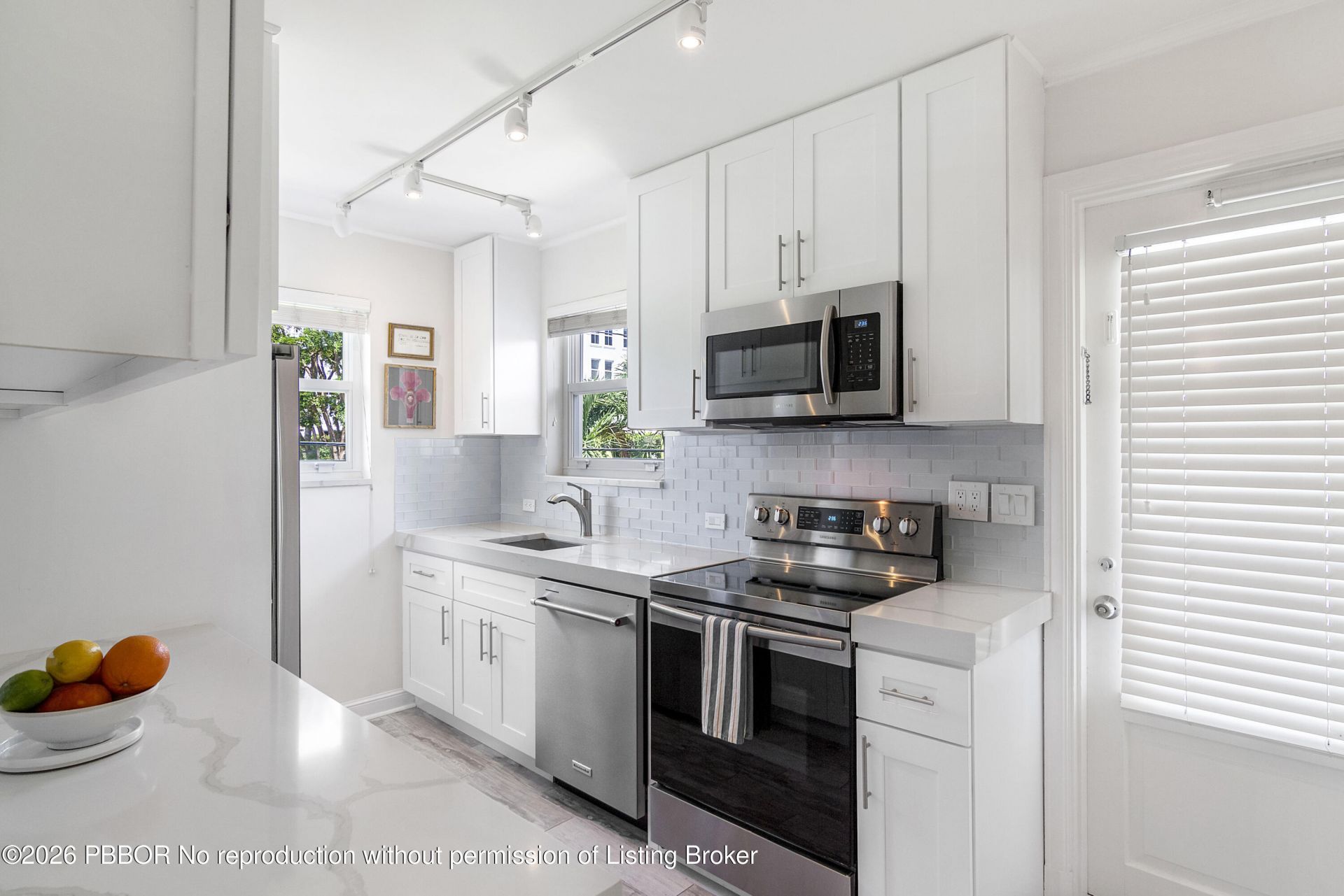 311 Cocoanut Row, Unit 201, Palm Beach, FL 33480 Photo