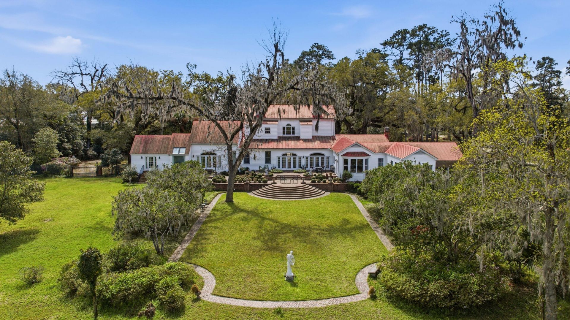 527 Wichman Street Photo 11