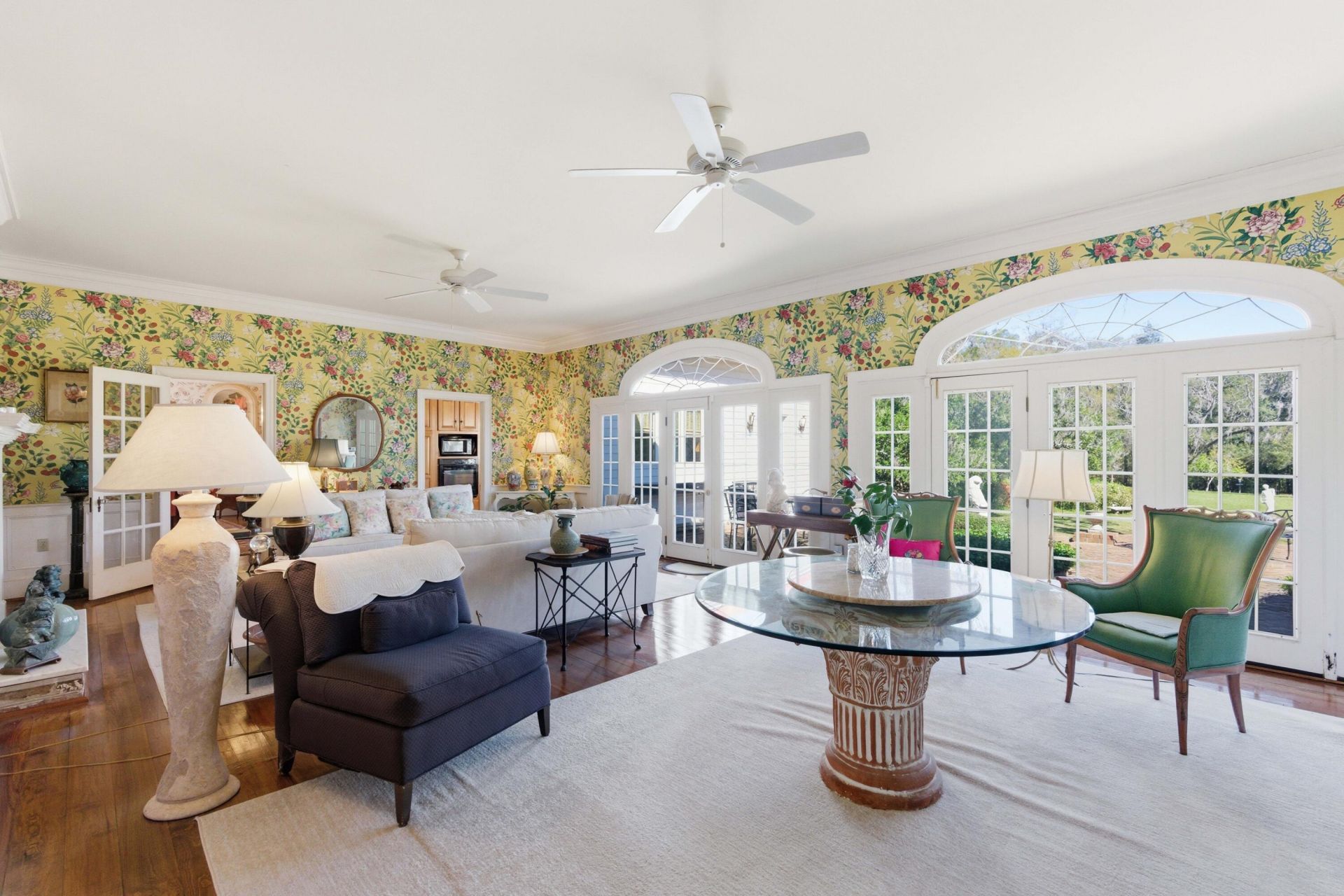 527 Wichman Street Photo 22