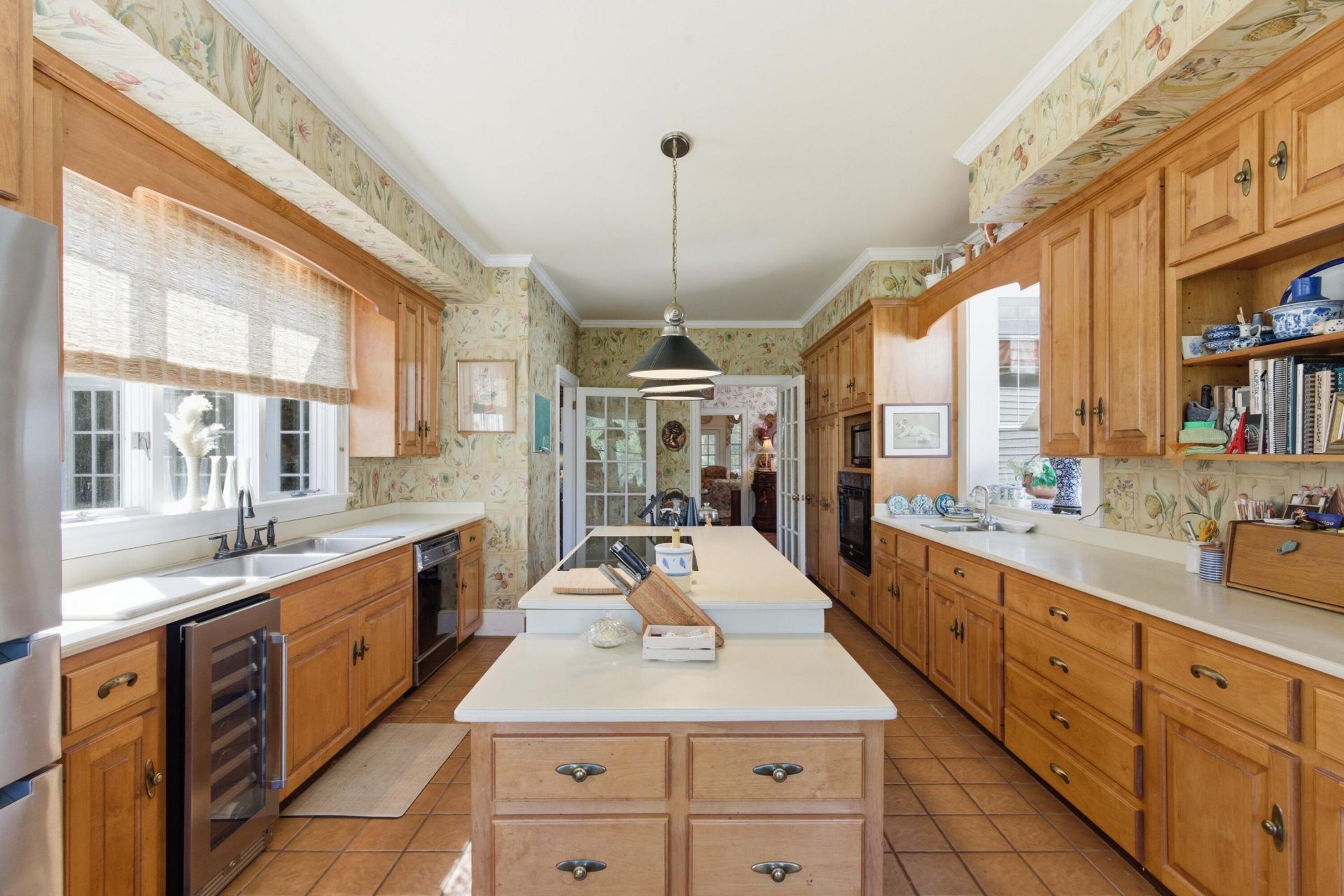 527 Wichman Street Photo 26