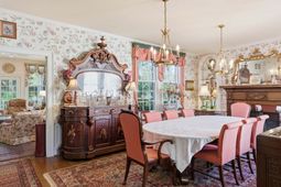 527 Wichman Street photo 4