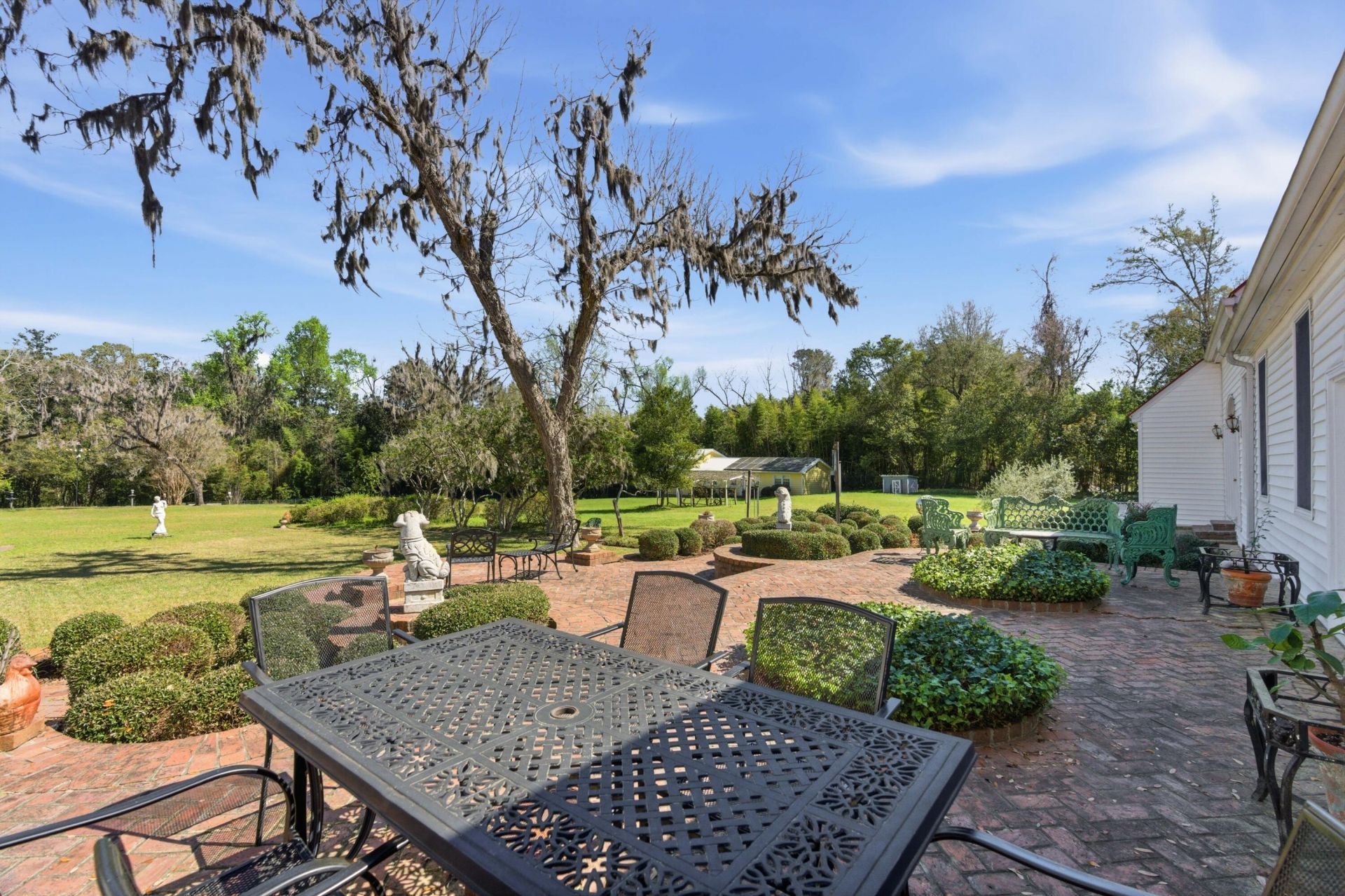 527 Wichman Street Photo 62