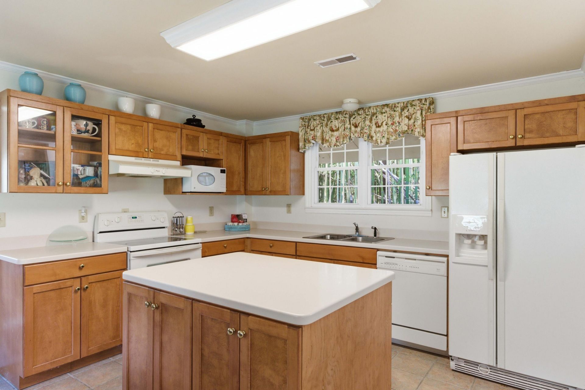 527 Wichman Street Photo 72