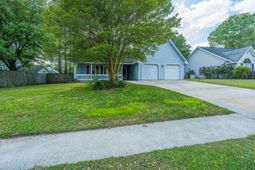 209 Woodland Lakes Road photo 4