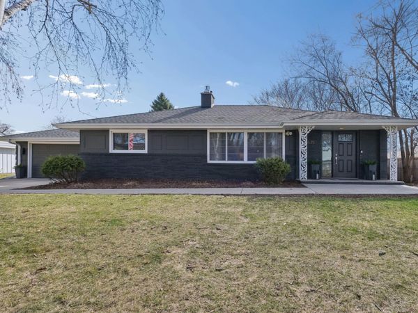 6351 Dogwood Avenue, Chanhassen, MN 55331