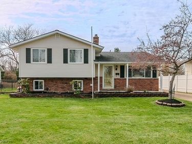 466 Waterbury Road, Eastlake, OH 44095