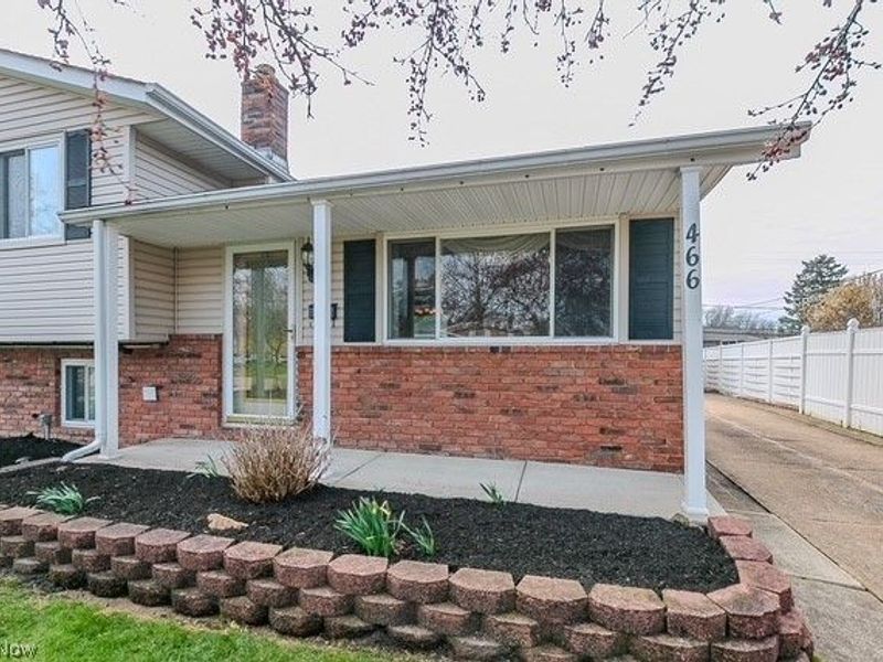 466 Waterbury Road, Eastlake, OH 44095 Photo 2