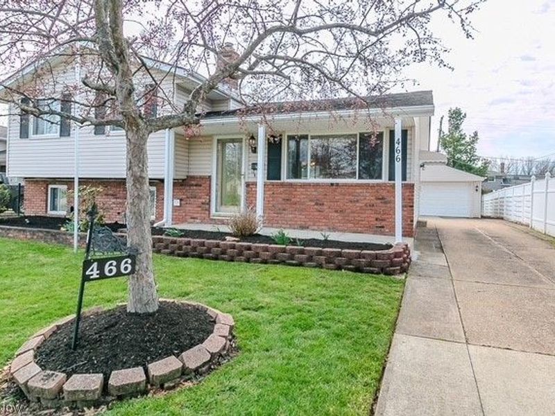 466 Waterbury Road, Eastlake, OH 44095 Photo 3