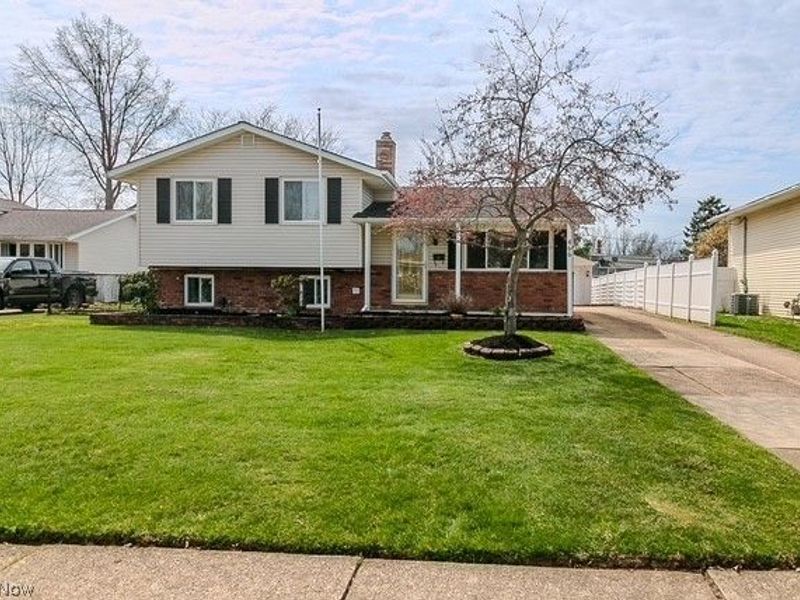 466 Waterbury Road, Eastlake, OH 44095 Photo 4