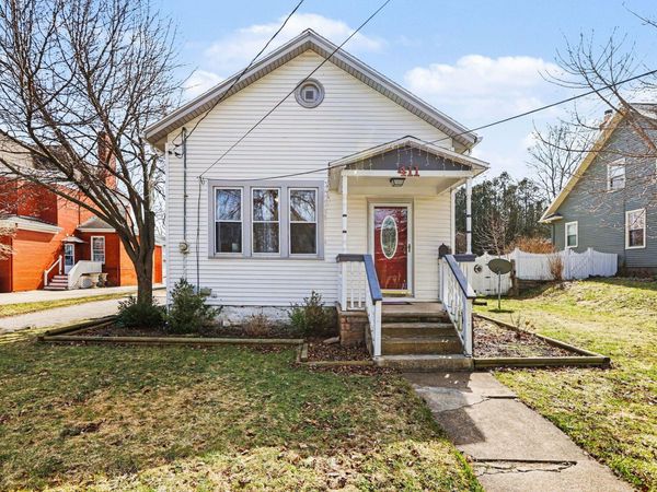 411 5th Street, Manistee, MI 49660