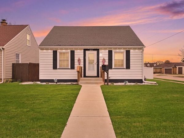 5811 39th AVENUE, Kenosha, WI 53144