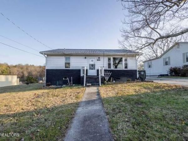 715 Lincoln Ave, Morristown, TN 37813