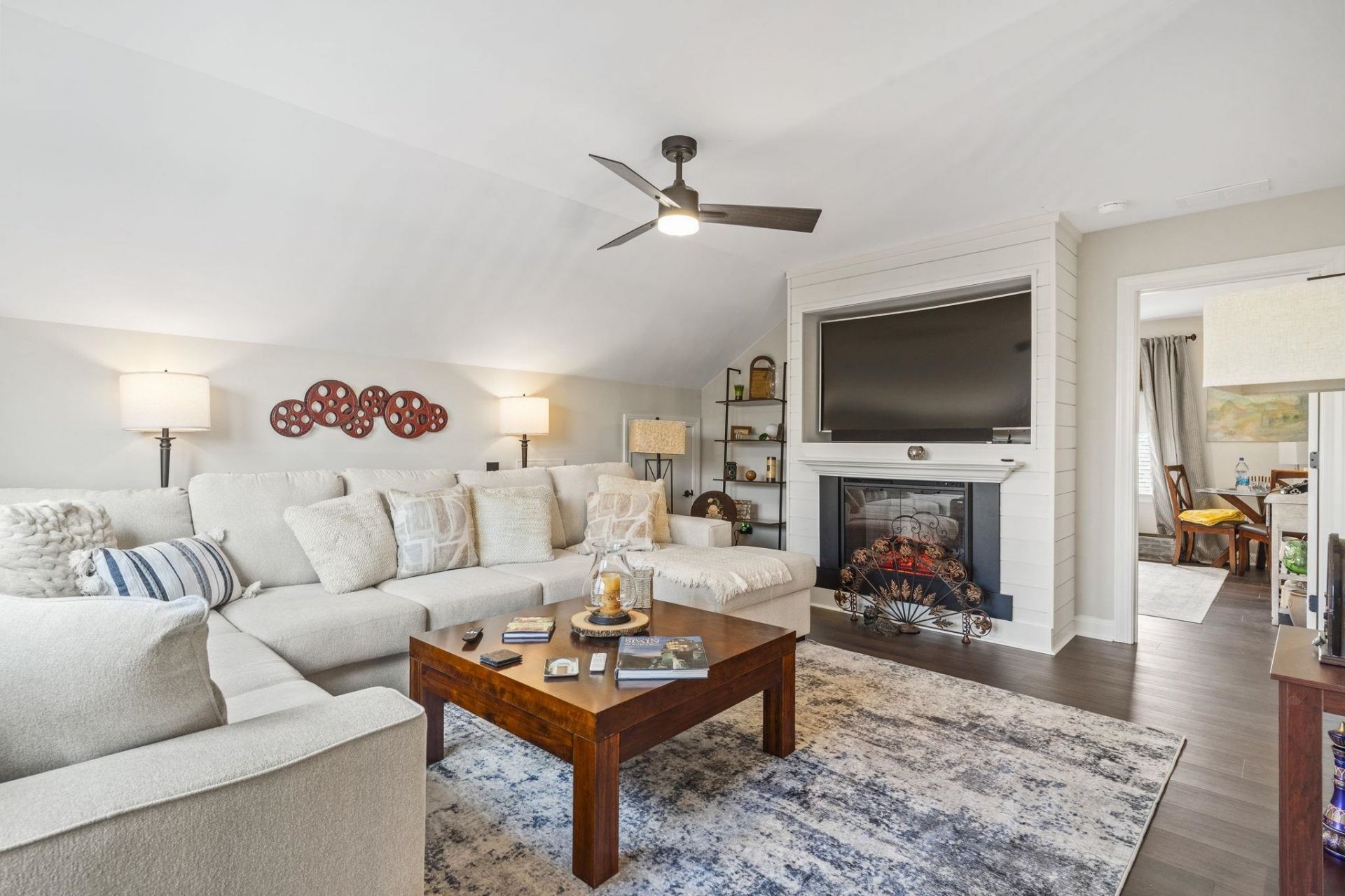 1305 Wykham Park Dr.  Photo 9