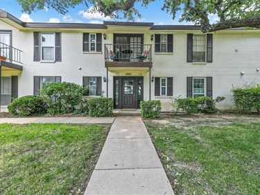 4002 Ridglea Country Club Drive, Fort Worth, TX 76126