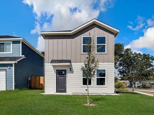 320 W Gambrell Street, Fort Worth, TX 76115